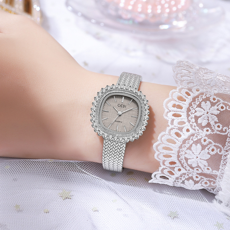 Women Watch Brand Medieval Whe - Luxury Watch Grade recension och pris